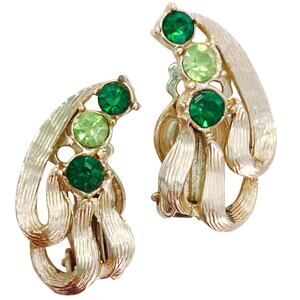 Vintage 1950s Mid Century Green Rhinestone Clip On Cocktail Earrings Gold Tone